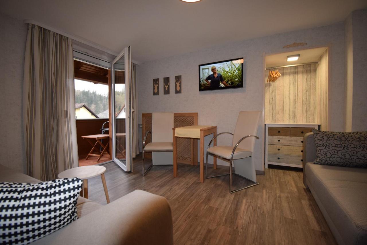 Gasthof Roseneck Wallenfels Exteriör bild
